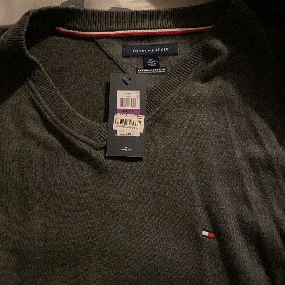 Nice sweatshirt - Picture 2 of 2